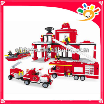 774pcs Brinquedos de blocos de brinquedo bloco de construção de combate a incêndios